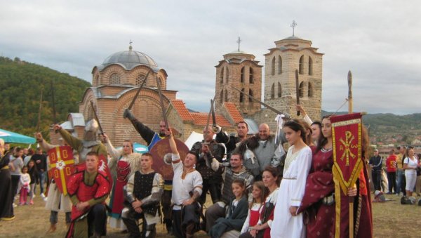 НЕМАЊИНИ ДАНИ У ПОРТИ ЗАДУЖБИНЕ: Традиционални средњевековни фестивал у Курушумлији