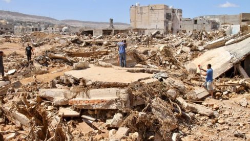 НЕСТВАРНЕ СЦЕНЕ ИЗ ЛИБИЈЕ: Незапамћена трагедија - Страдало око 20.000 људи (ФОТО)