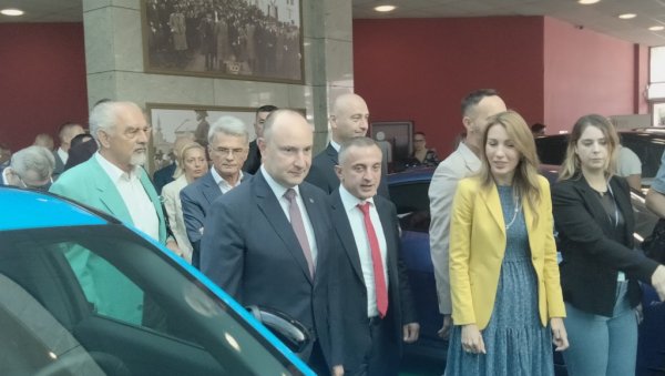 НА НОВОСАДСКОМ САЈМУ ДВОДНЕВНИ СКУП О ЕЛЕКТРОМОБИЛНОСТИ: 40.000 електричних возила потребно Србији до 2030. године