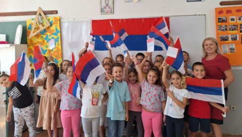 СРПСКИ НАРОД ЈЕ ЈЕДАН: Дан јединства, слободе и националне заставе обележен у Угљевику