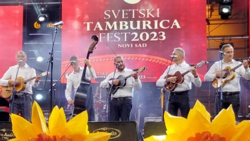PUBLIKA UŽIVALA U UMEĆU MAJSTORA PERA I ŽICE : U Novom Sadu danas završen 16.  Svetski Tamburica fest