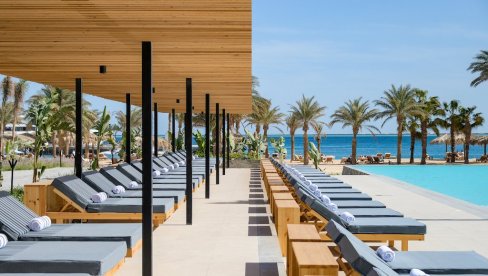 NOVI HOTEL U HURGADI ODUZIMA DAH: Na peščanoj plaži dugoj par stotina metara prelep, moderan i luksuzan  hotel u arapskom stilu