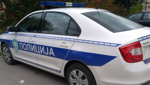 KOLIMA ULETEO U IZLOG RADNJE: Nesreća u centru Čačka