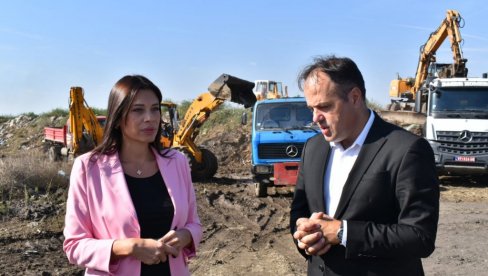 VUJOVIĆ U LOZOVIKU: Ministarka obišla radove na čišćenju velike divlje deponije