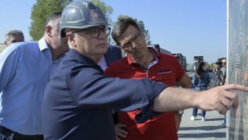 VESIĆ: Počelo asfaltiranje prve deonice Dunavskog koridora