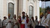 СВАКОМЕ ЈЕ МИР ПОТРЕБАН: Патријарх у Суботици на прослави Патрона Епархије бачке