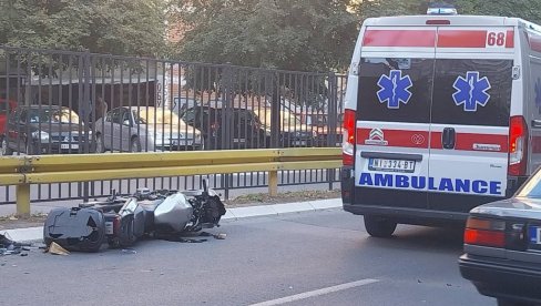 ČUO SE JAK PRASAK I ZAPOMAGANJE: Saobraćajna nesreća u Nišu, teško povređen motociklista