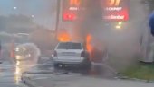 POŽAR U BEOGRADU: Zapalio se automobil, stvaraju se gužve u saobraćaju (VIDEO)
