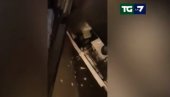 OTAC KROZ PROZOR AUTOBUSA IZVUKAO ĆERKICU NA SIGURNO: Dirljiv trenutak nakon nesreće u Veneciji (FOTO/VIDEO)