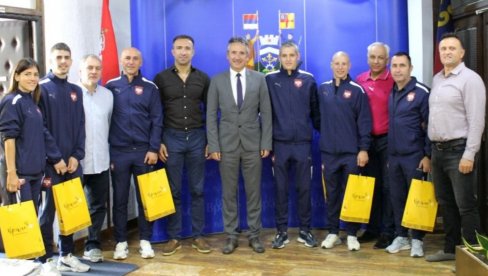 DAN PRED UKRAJINCE: Prijem za futsalere Srbije kod gradonačelnika Vranja