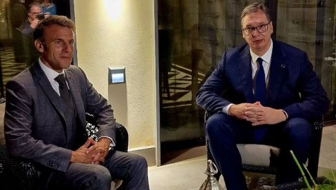 VUČIĆ PREKO SAT VREMENA RAZGOVARAO SA MAKRONOM: Srpski i francuski predsednik u četiri oka o svim važnim pitanjima  (FOTO)