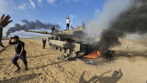 ПОГЛЕДАЈТЕ - КАКО ЈЕ ХАМАС УПАО У ИЗРАЕЛ: Снимак са ГоПро камере на Хамасовим милитантима (ВИДЕО)