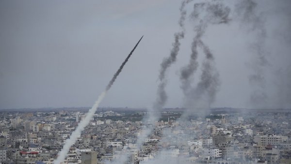 ОГЛАСИЛА СЕ ПАЛЕСТИНА: Израел гађао циљеве у Гази, погинула 161 особа, рањено око 1.000
