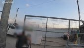 УЗНЕМИРУЈУЋИ СНИМЦИ ИЗ ПОЈАСА ГАЗЕ: Припадници Хамаса хватају таоце на граници са Израелом (ВИДЕО)