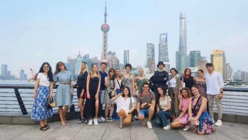 LETNJI KAMP U KINI: Učenici Filološke gimazije na nagradnom putovanju