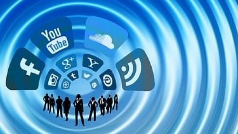 ДРУШТВЕНЕ МРЕЖЕ КАО ДРОГА: Како су посланици у Француској усвојили забрану за млађе од 15 година на социјалним платформама