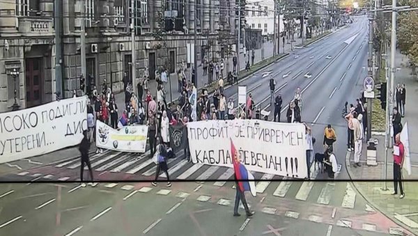 БАХАТОСТ ПРЕШЛА СВЕ ГРАНИЦЕ: Погледајте колико људи данас блокира све у Београду (ФОТО)
