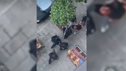 POGLEDAJTE KAKO TERORIŠU KURTIJEVI SPECIJALCI: Do zuba naoružani usred dana na ulicama Kosovske Mitrovice (VIDEO)