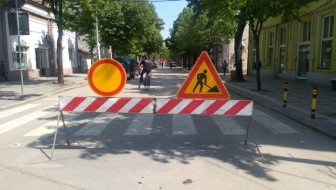 РАДОВИ У ВЕЛИКО ГРАДИШТУ: Део Карпатске улице затворен за саобраћај