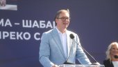 ЗАШТО СУ БЛОКАДЕРИ ЛАГАЛИ ДА ЈЕ ВУЧИЋ ПУЦАО У СОПСТВЕНИ НАРОД? То је био једини начин да га спрече да прича о раду и резултатима