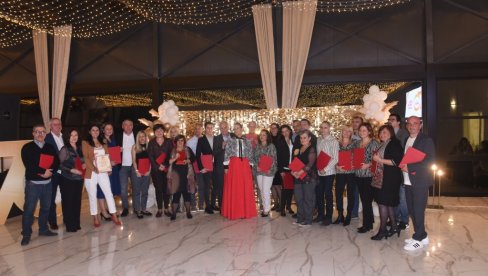 НОВОСТИ СЛУЖЕ ЈЕДИНО ИСТИНИ: Доделом признања најбољима и дружењем у Смедереву запослени наше куће прославили седамдесети рођендан