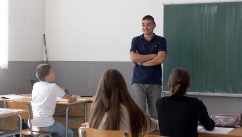 ZNANJE BEZ REPOVANJA: Hiphoper Dušan Koprivica radi u školi kao profesor istorije