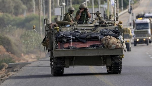 АУТО ЈЕ УНИШТЕН, ЦЕЛА ПОРОДИЦА ЈЕ ПОБИЈЕНА: Израелска оклопна возила близу града Газа - пресечен пут од севера ка југу Појаса