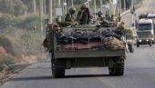 AUTO JE UNIŠTEN, CELA PORODICA JE POBIJENA: Izraelska oklopna vozila blizu grada Gaza - presečen put od severa ka jugu Pojasa