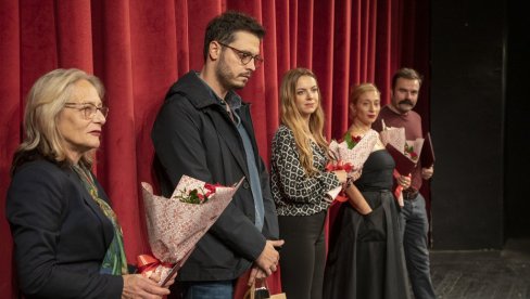 NAJBOLJI OČEVI I OCI: Na festivalu Vršačka pozorišna jesen pobedila predstava u režiji Veljka Mićunovića