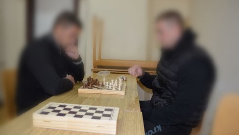ОНИ СУ ДРУГИ НА СВЕТУ: Како је шахистима из поправног дома у Крушевцу ова игра променила живот (ФОТО)