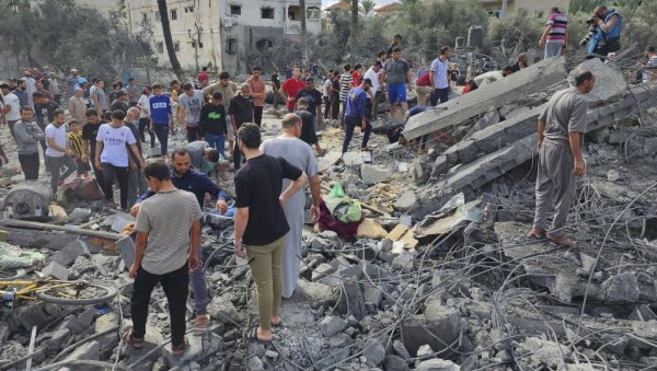 СТОТИНЕ ЉУДИ ГИНЕ ДНЕВНО У ПОЈАСУ ГАЗЕ: Око 45 одсто жртава израелских напада су деца