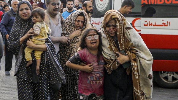 ИЗРАЕЛСКИ ДЕМОНСТРАНТИ: Блокирали хуманитарну помоћ и бацали пакете са храном