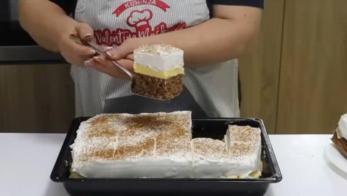 JEDNOSTAVNA PRIPREMA, A FANTASTIČAN UKUS: Probajte češki kolač - kremast, sočan, tražićete parče više (VIDEO)