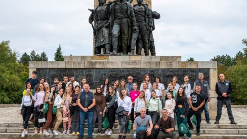 PRIJATELJSTVA ZA CEO ŽIVOT: Završeno četvorodnevno druženje gimnazijalaca iz Novog Sada i Lapljeg sela sa Kosova i Metohije