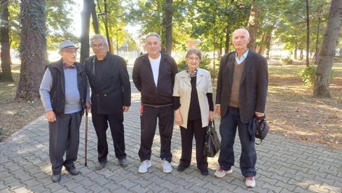 PODSETILI SE ĐAČKIH DANA: U Jagodini se okupili bivši učenici nekadašnje Muške učiteljske škole