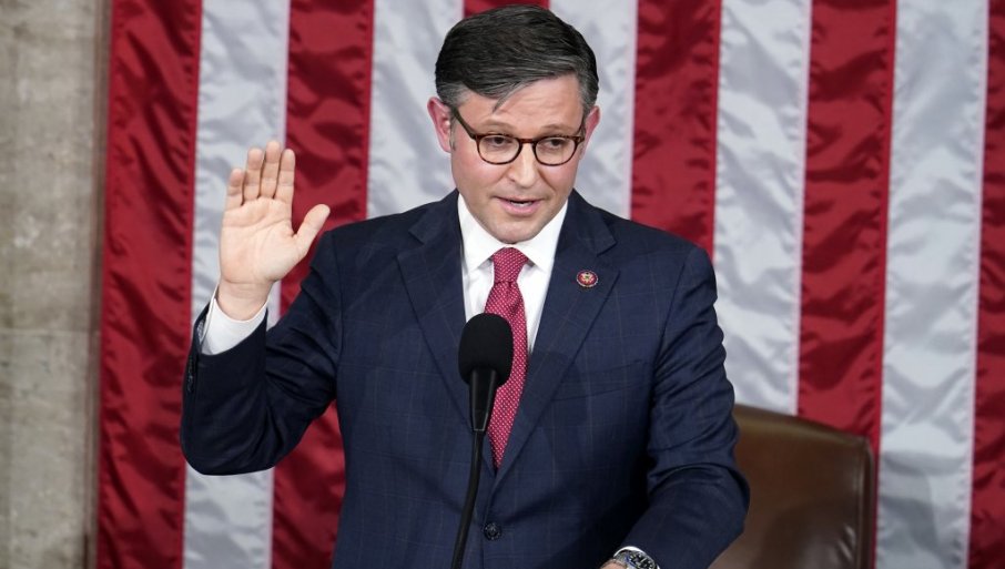 DžONSON OSTAJE NA FUNKCIJI: Republikanska kongresmenka nije uspela da smeni šefa Predstavničnog doma Kongresa