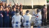 КИНА ЛАНСИРАЛА БОЖАНСКИ БРОД: Најмлађи астронаути одлетели у свемир (ВИДЕО)