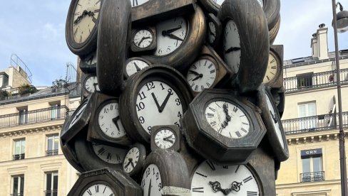 ПОЧЕЛО ЛЕТЊЕ РАЧУНАЊЕ ВРЕМЕНА: Часовници померени сат унапред