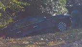 AUTOMOBIL ZAVRŠIO U KANALU: Saobraćajna nesreća kod Petrovaradina (VIDEO)