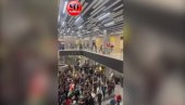(УЗНЕМИРУЈУЋЕ): Демонстранти направили хаос на аеродрому у Дагестану, траже путнике који су долетели из Израела (ВИДЕО)