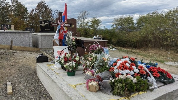 НА ГРОБУ СРПСКА ЗАСТАВА: И даље нема одговора на питање како су страдали Срби у Бањској – Приштина ћути на упите о резултатима обдукције