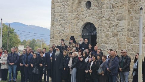 LITURGIJA POSLE 25 GODINA: U Vitomirici kod Peći vernici se okupili na hramovnoj slavi posle četvrt veka