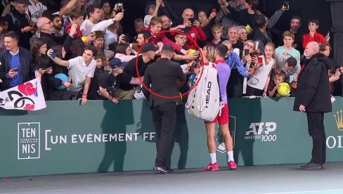 BRZE REAKCIJE OBEZBEĐENJA! Novak Đoković je ovako zaštićen posle pobede na mastersu u Parizu (FOTO)