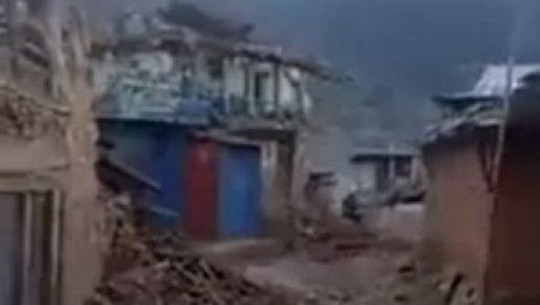 SNAŽAN ZEMLJOTRES POGODIO NEPAL: Poginulo najmanje 128 ljudi (VIDEO)