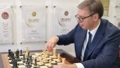 VUČIĆEV GAMBIT: Predsednik Srbije igra partiju šaha u kojoj žrtvuje sebe