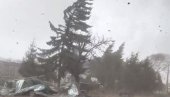 TRAJALO JE 30 MINUTA I BILO JE STRAŠNO: Snažan tornado napravio haos u komšiluku - Leteli krovovi ima i mrtvih (FOTO/VIDEO)
