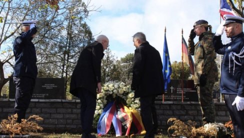 UKLONILI SPOMEN-PLOČU SRPSKIM HEROJIMA: Novi skandal u Prištini, na pravoslavnom groblju postavili obeležje francuskim vojnicima (FOTO)