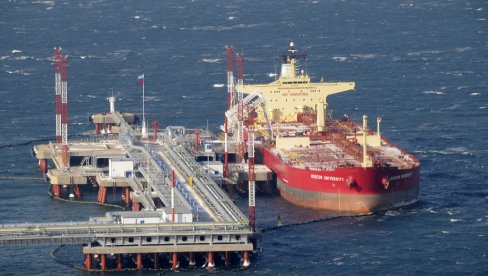 AMERIČKA VOJSKA KUPUJE RUSKU NAFTU: „Fajnenšel tajms“ tvrdi da se crno zlato prodaje preko turske rafinerije