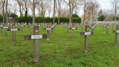 SRPSKA MLADOST NA POLJU BELIH KRSTOVA: Srpska vojnička groblja svedoci slave, žrtve i herojstva