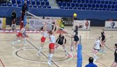 ДЕЛИЈЕ НАПРАВИЛЕ АТМОСФЕРУ: Фантастична атмосфера на одбојкашкој утакмици у Зрењанину (ФОТО/ВИДЕО)